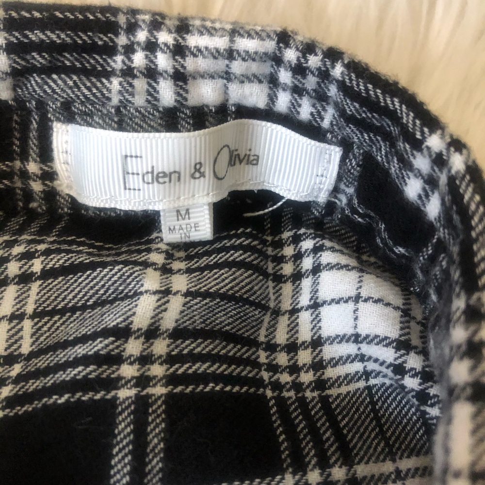 💗Flannel button up - Picture 3 of 3